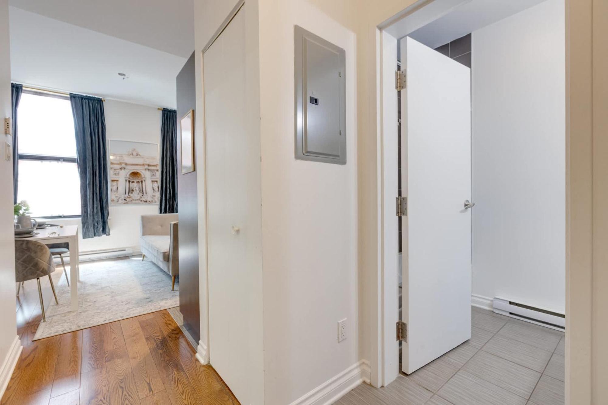 M11 - Stylish & Cozy 2Bdr In Plateau Montreal Daire Dış mekan fotoğraf
